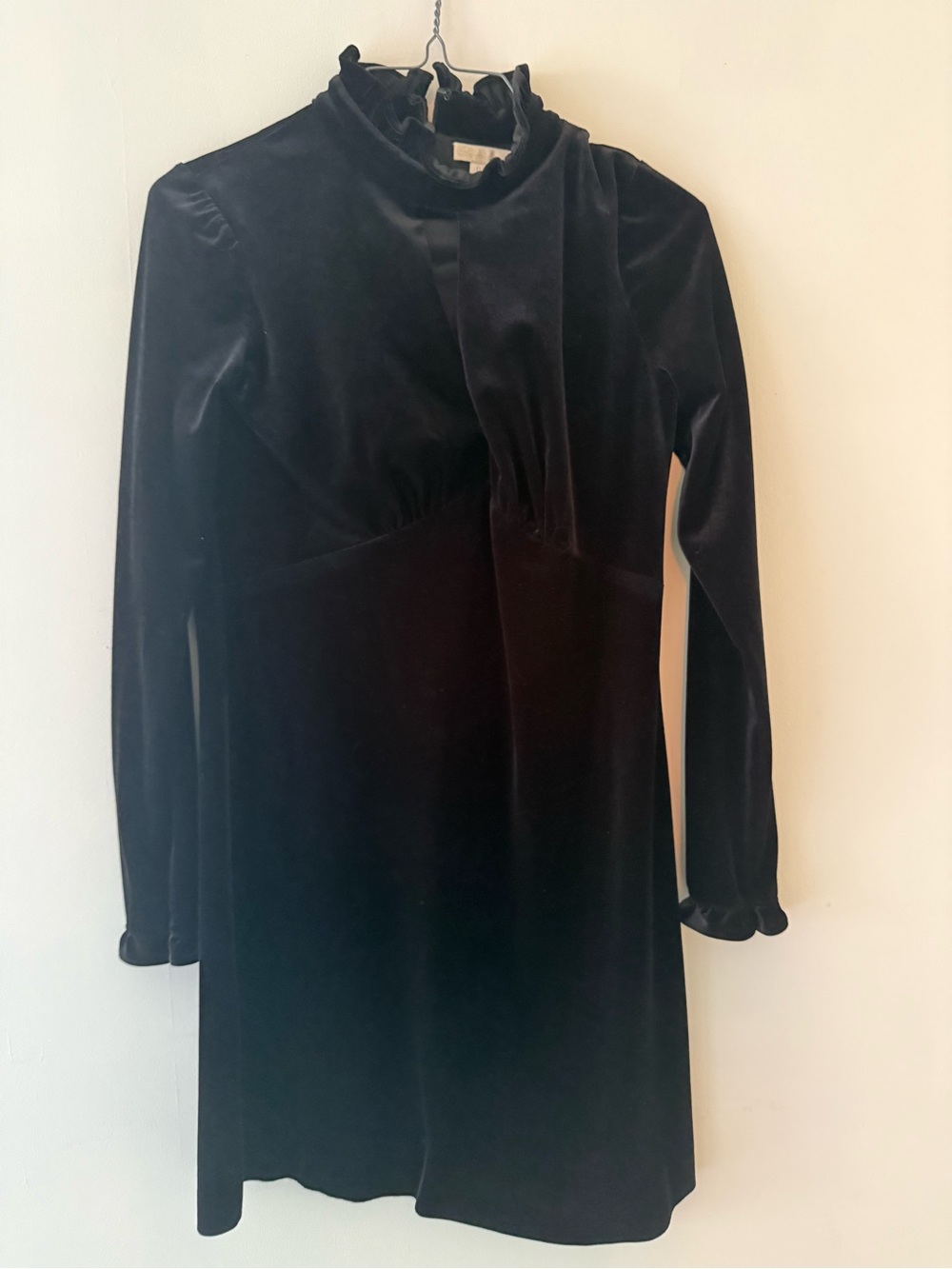 Shoshanna Black Velvet Long-Sleeve Ruffle Collar Dress o